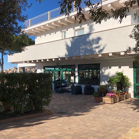 Casablanca Hotel チヴィタノーヴァ・マルケ エクステリア 写真