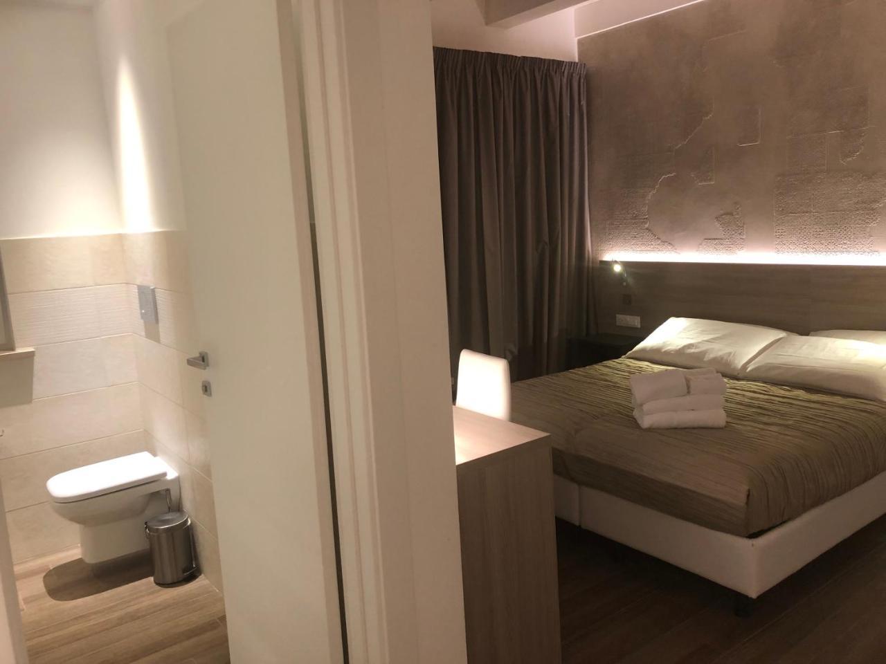 Casablanca Hotel チヴィタノーヴァ・マルケ エクステリア 写真