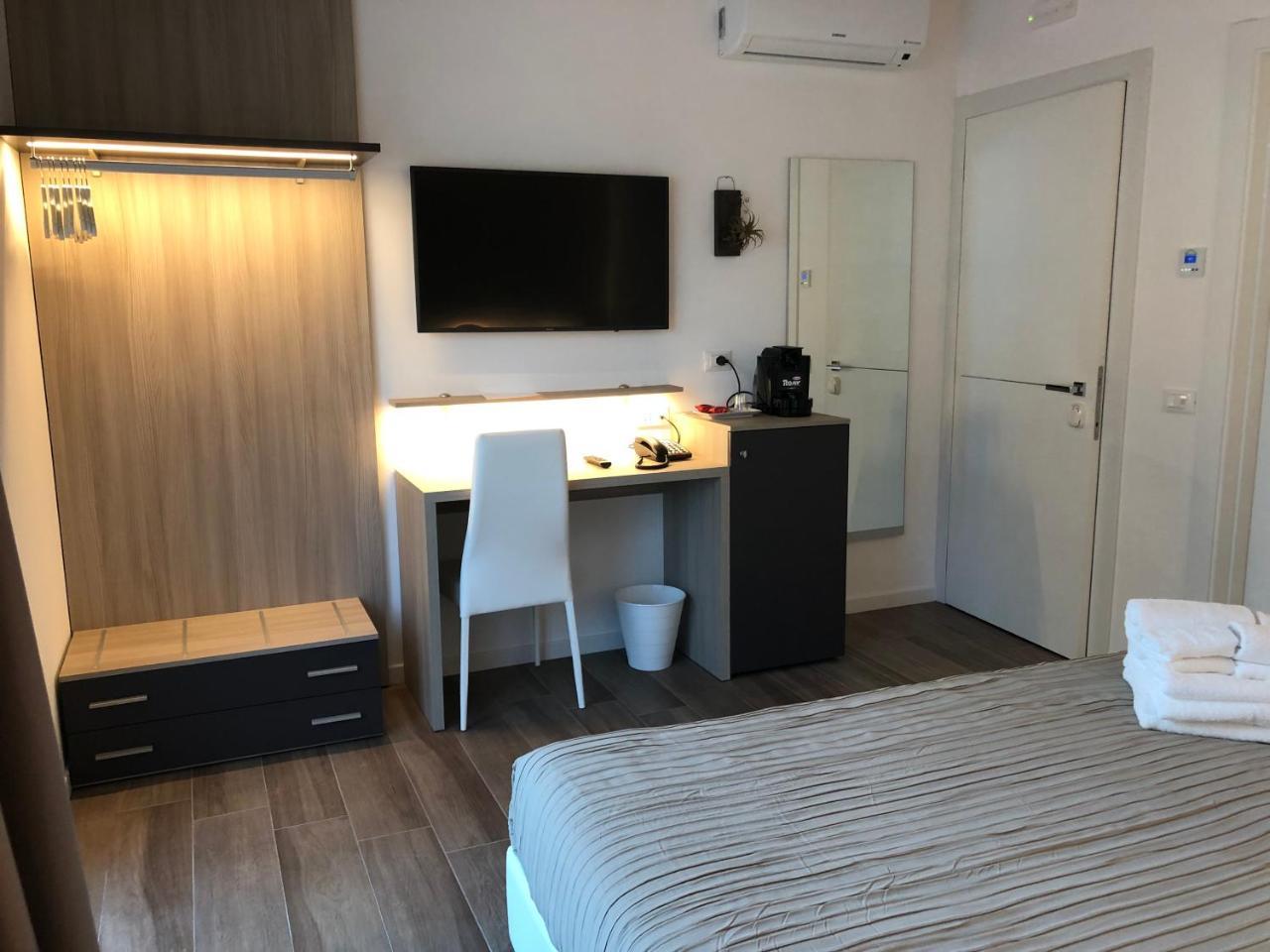 Casablanca Hotel チヴィタノーヴァ・マルケ エクステリア 写真